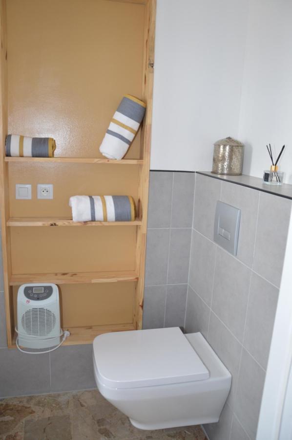 Mas De La Forge Noguier Bed & Breakfast Vergeze Ngoại thất bức ảnh