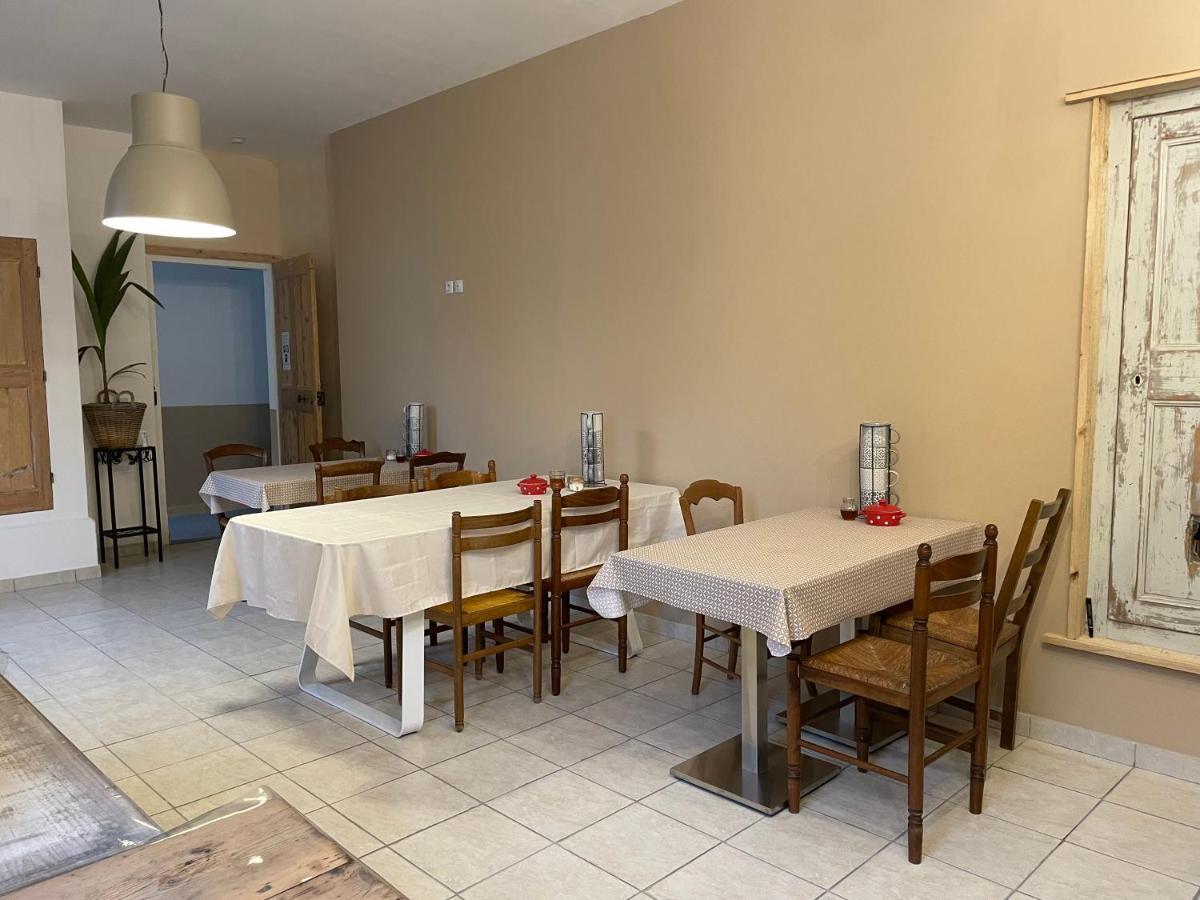 Mas De La Forge Noguier Bed & Breakfast Vergeze Ngoại thất bức ảnh